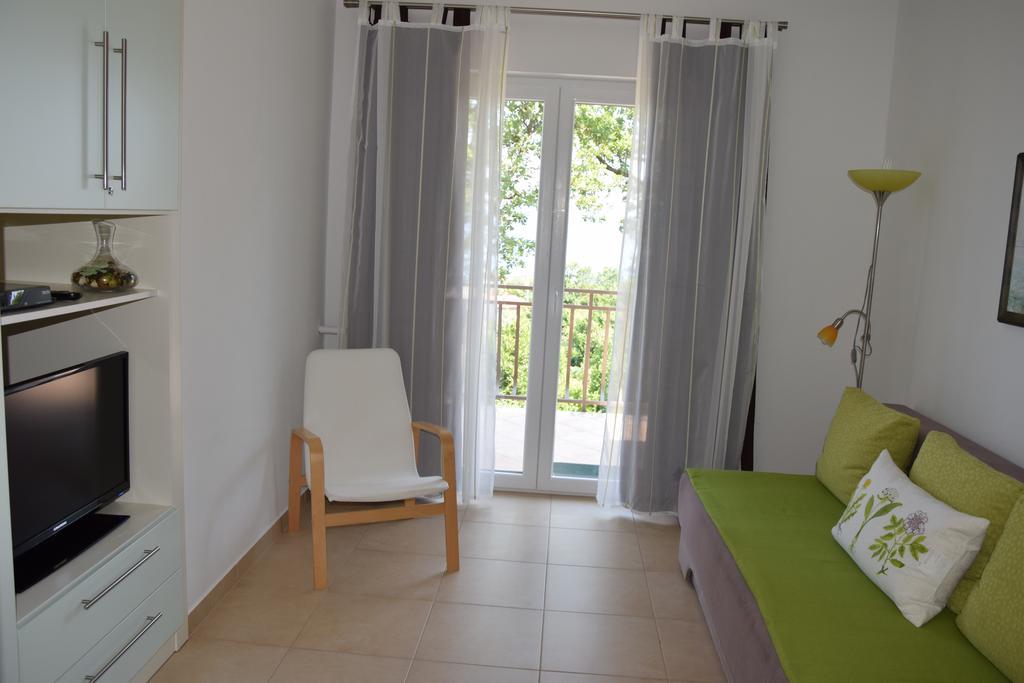 Apartments Sandra Брсеч Экстерьер фото